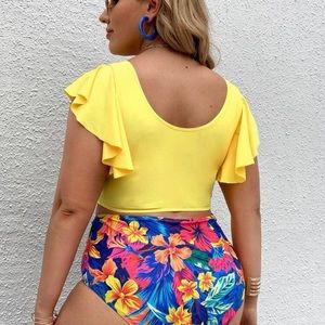 Shein curve bekini mixed size- top 2x, bottom 1x. NWOT